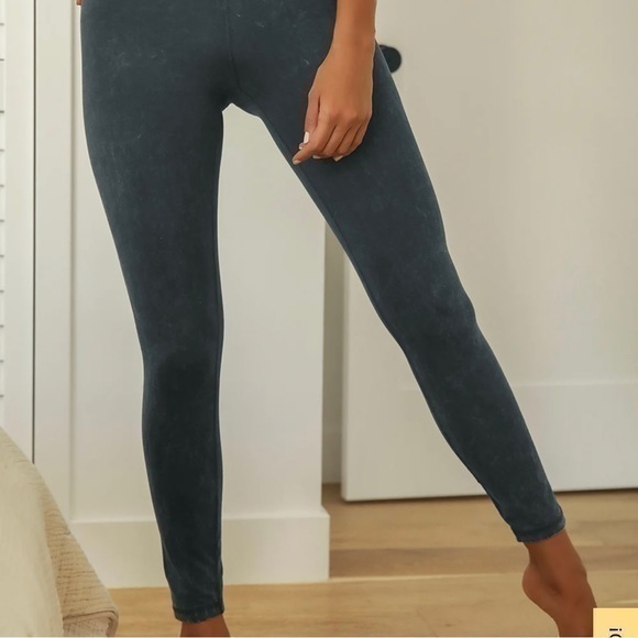 Lulus Fit for Life Charcoal Grey High Waisted Leggings Size Medium NWT - Picture 4 of 11